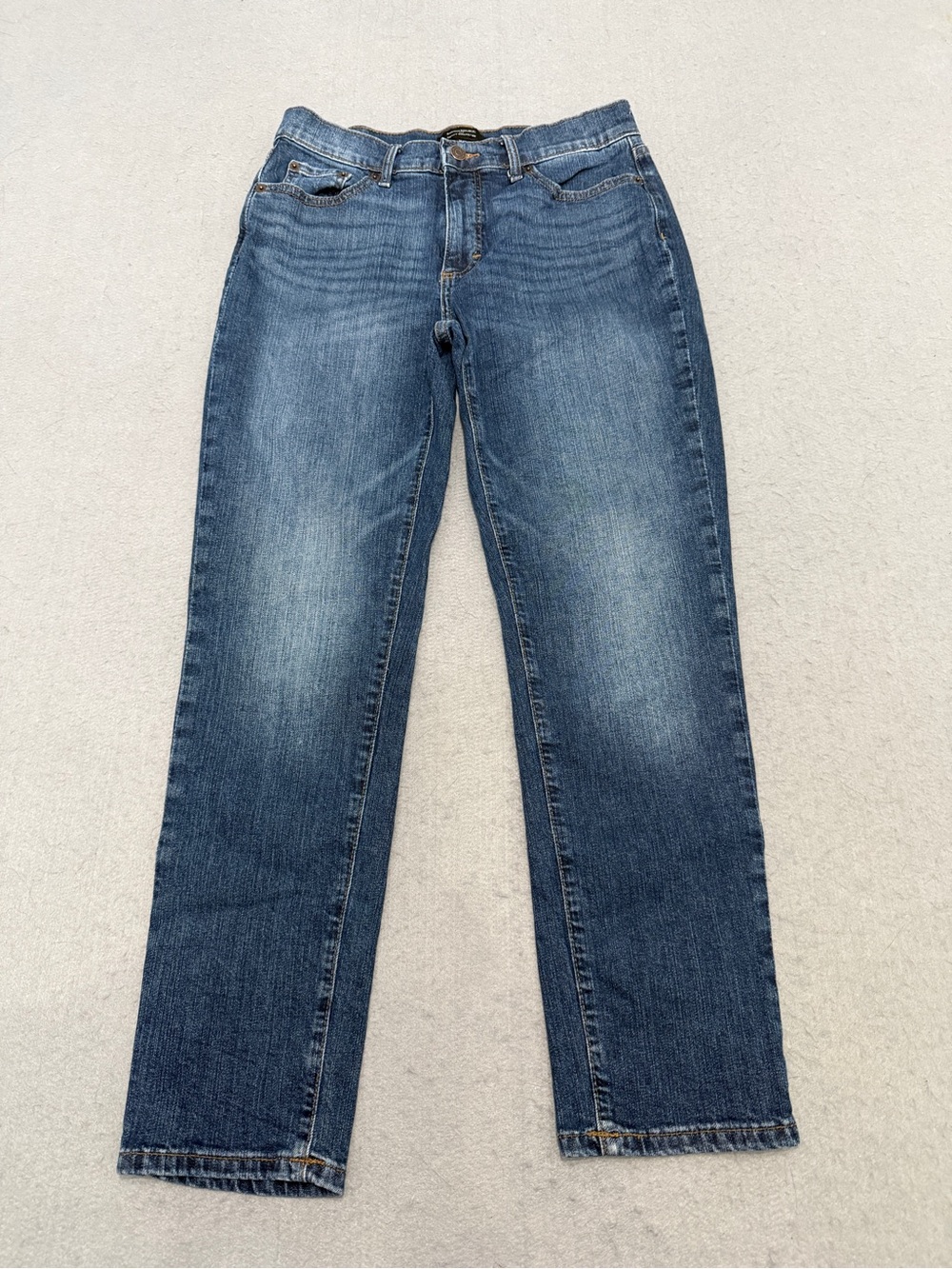 Women’s Banana Republic Curvy Girlfriend Jeans Size 26/2 Medium Wash